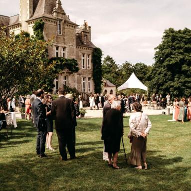 Les invités au manoir