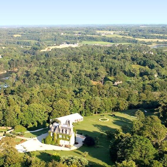 Le Manoir de Kérangosquer près de la rivière Aven
